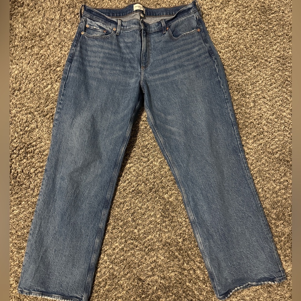 Abercrombie & Fitch Medium Wash Low Rise Baggy Jeans Size 32/14 - Picture 3 of 8